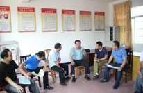 县领导到联系乡督导脱贫攻坚