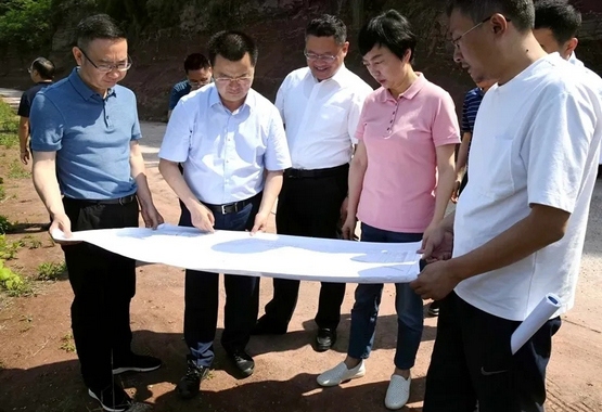 邓瑜华来渠调研渠江风洞子航运工程暨城市建设