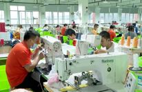 拼经济 稳增长｜嘉源体育：国庆加班忙生产 争分夺秒赶订单