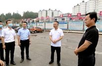王飞虎调研疫情防控、晚秋生产等工作