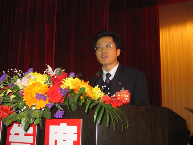 纪委书记马军做县纪委工作报告说明