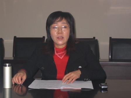 县委常委、宣传部长陈运英作《壮士断臂查问题、刮骨疗伤抓整改，以务实的作风开创我县宣传工作新局面》的动员报告