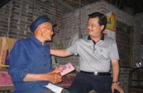 渠县8万元慰问金温暖老党员心