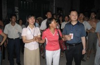 “彩虹行动”赴渠县慰问灾民