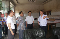 【国税局】省国税局副局长张炜来渠视察灾情指导救灾