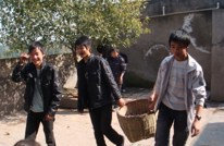 岩峰二校开展爱国卫生运动教育