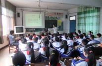 渠江六小开展骨干教师献课活动