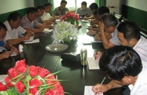 岩峰镇贯彻落实县委工作会议精神