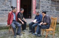 县天然气公司到巨光乡走访慰问贫困户