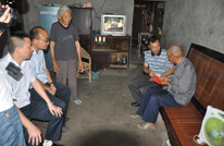 县领导深入三汇镇看望慰问抗战老兵