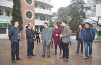县领导深入三汇镇检查指导开学工作并慰问困难学生