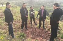 汇东乡组织乡村干部赴屏西乡汤家村学习精准扶贫工作