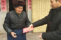 巨光乡开展“走基层 送温暖”活动