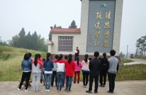 嘉禾乡雅化村“博雅课堂”在户外举办