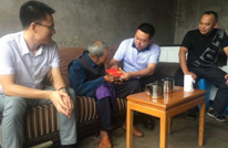 天星镇开展“七一”走访慰问困难党员活动