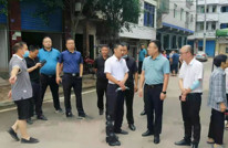 王飞到万寿镇调研防汛救灾和灾后重建工作