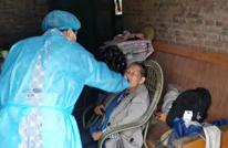 有庆镇我为群众办实事“做好事”网格员们为行动不便的老人深入田间地头为群众服务，为一线医护人员点赞