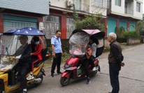 有庆镇开展道路交通劝导工作