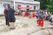 李渡镇新和社区召开“整治群众最不满意的10件事”院坝会