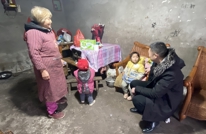 岩峰镇扎实开展关爱留守女童帮扶活动