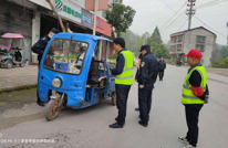 整治“群众最不满10件事”进行时——渠县李馥镇集中整治场镇车辆乱停乱和环境卫生乱象