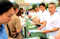 我县开展六五环境日集中宣传活动