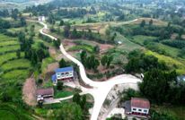 土溪镇三星村加快便民路建设