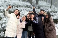 渠县迎今冬首场降雪 雾凇茶山共绘冰雪童话