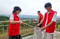 团县委开展“青春护绿·文明先行”志愿服务活动