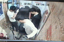 消防员“烧”了一栋楼，告诉你电动自行车真的不能进楼入户！
